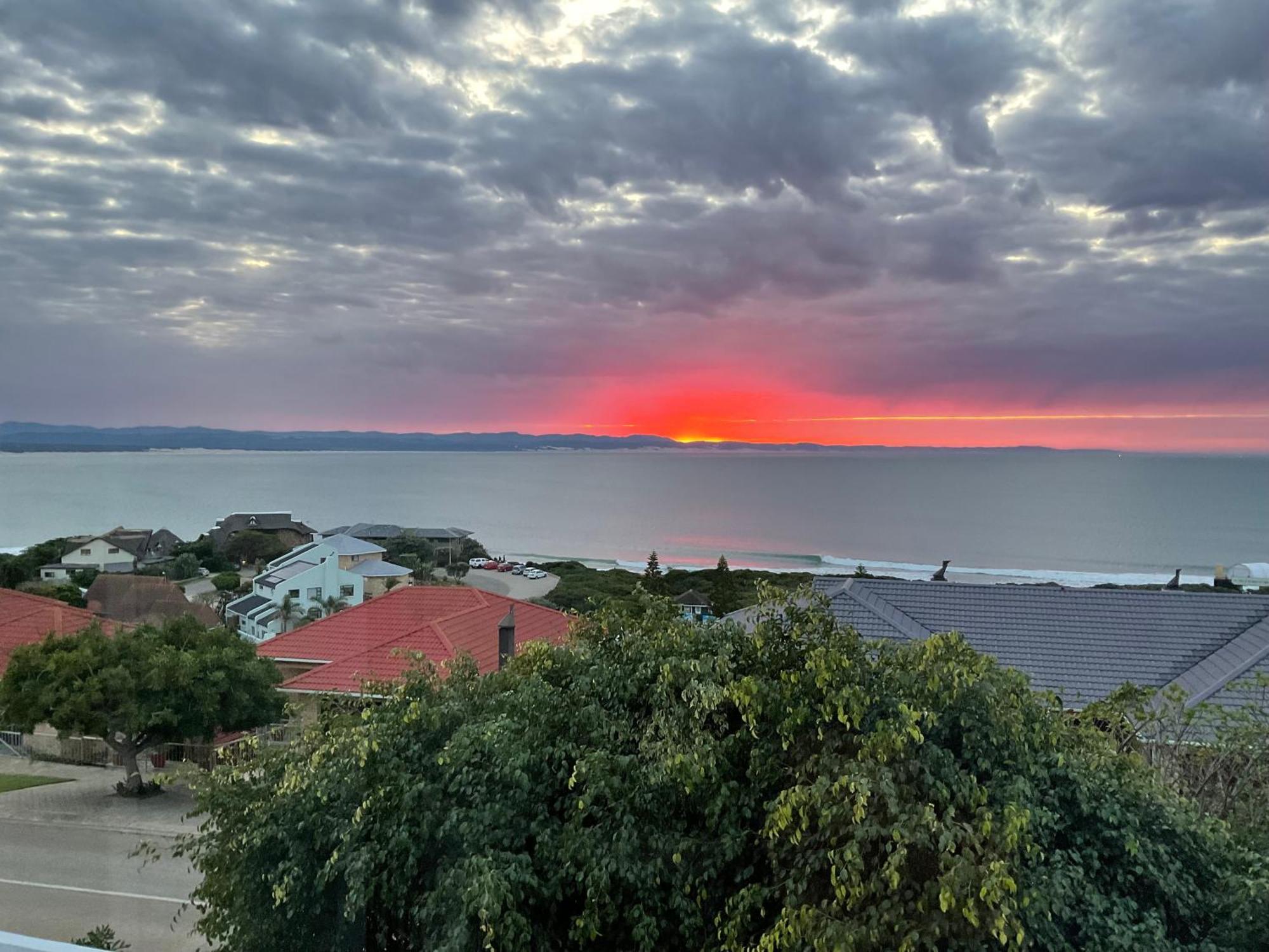Surfstar At Mimosa Jeffreys Bay Apartment Bagian luar foto