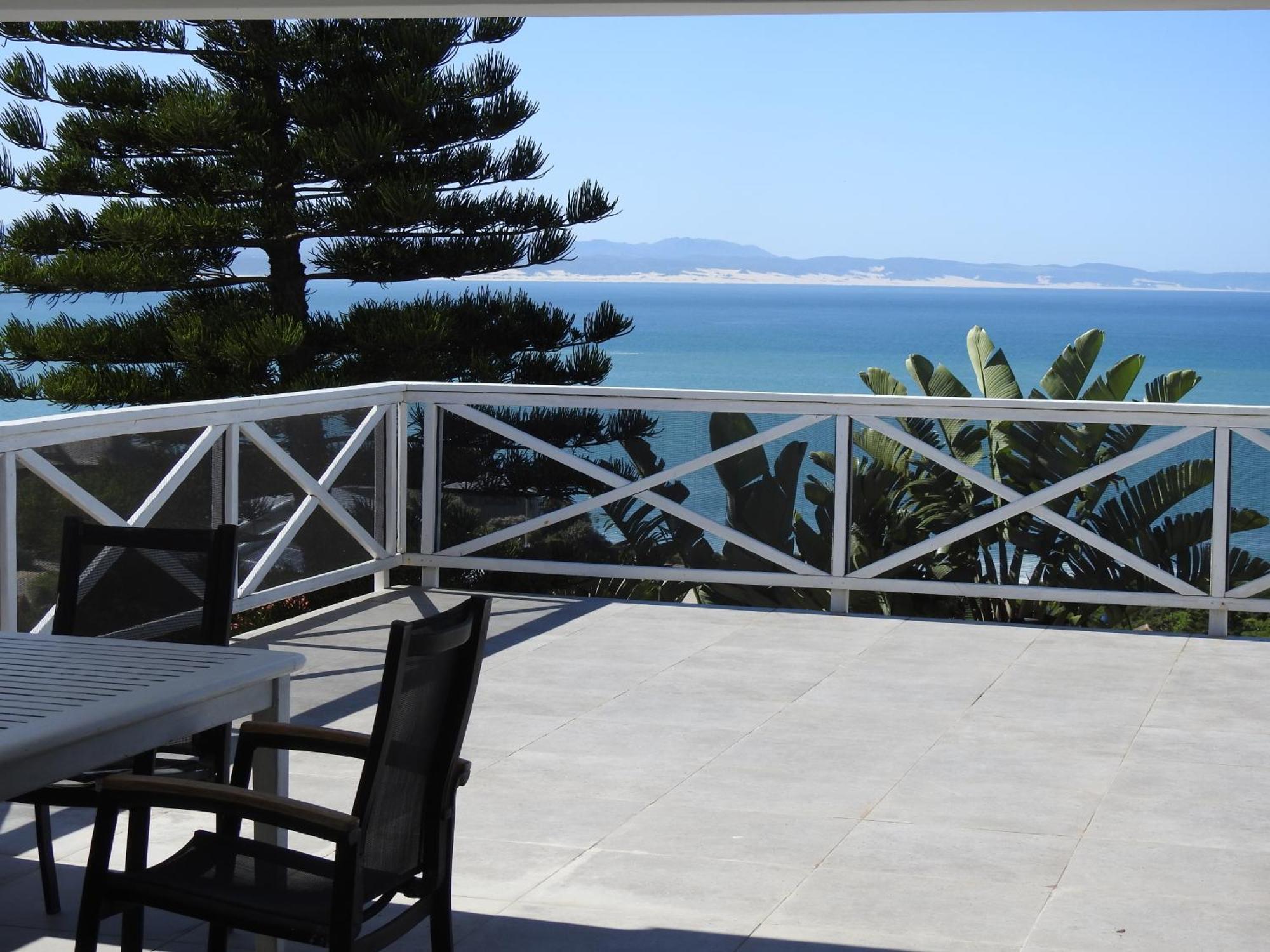 Surfstar At Mimosa Jeffreys Bay Apartment Bagian luar foto